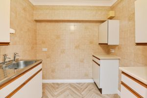 KITCHEN- click for photo gallery
